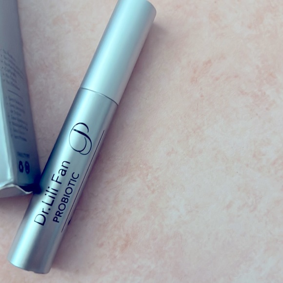 Dr. Lili Fan Probiotic XLash Enhancer - Picture 4 of 8